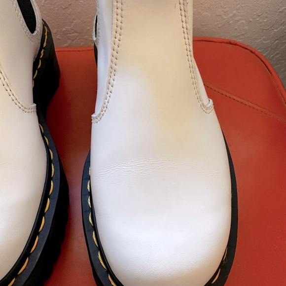 Dr Martens 2976 Smooth Leather Platform Quad Chelsea Boots in White unisex - Picture 11 of 16